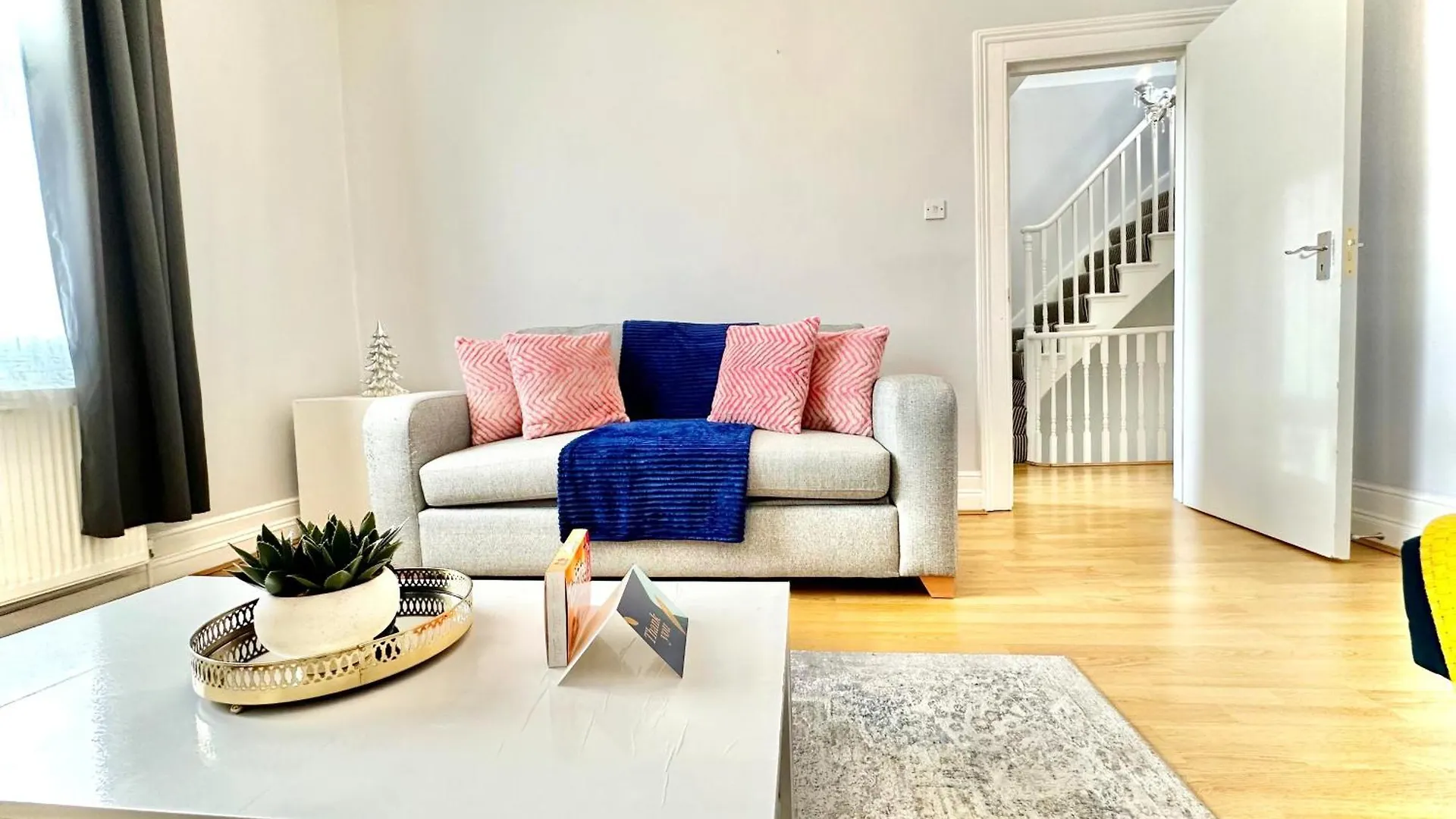 Apartment Enticing 2 Bedroom Flat With Mini-Garden In Hackney, Lower Clapton London